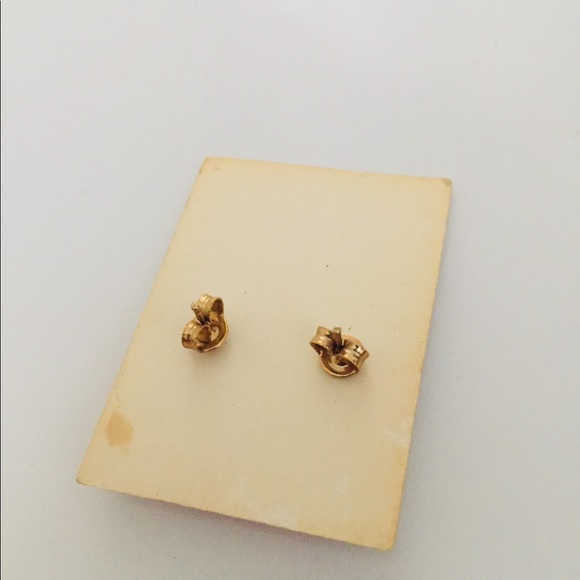 Vintage 60’s 12kt Gold Cameo New Earrings! - Picture 3 of 6